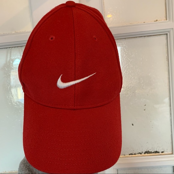 Nike Other - Nike red cap